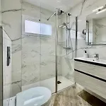 Apartman Clubrent - Magnificent Apartment, Bermudas Building *