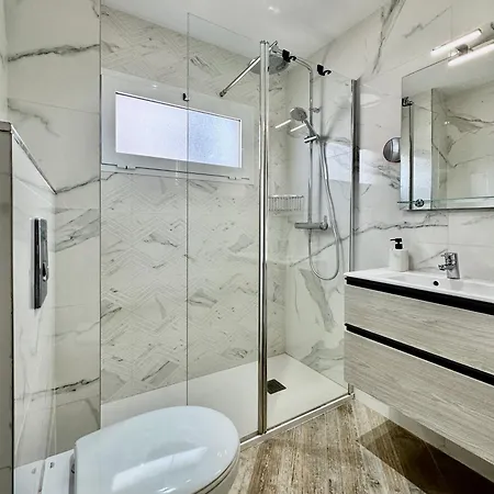 Lejlighed Clubrent - Magnificent Apartment, Bermudas Building *