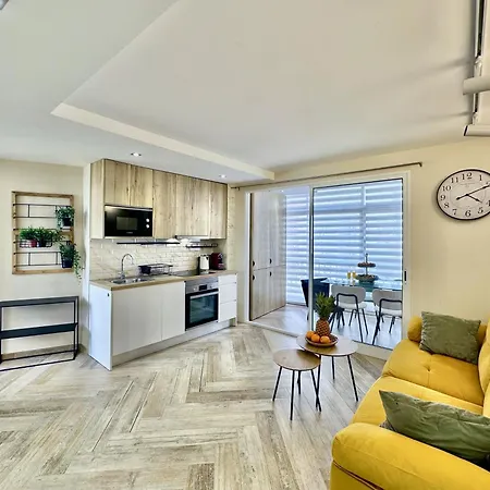 Clubrent - Magnificent Apartment, Bermudas Building